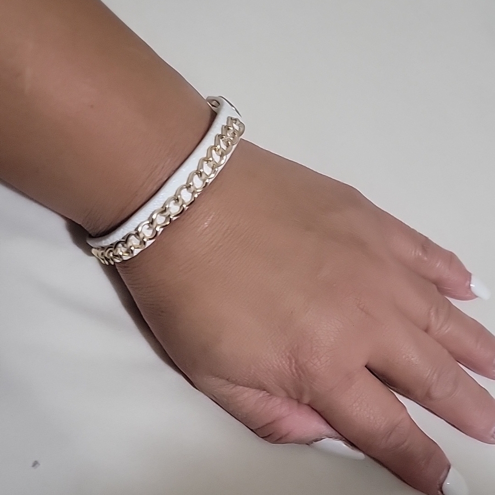 🔥 Gold and White Chain Bracelet